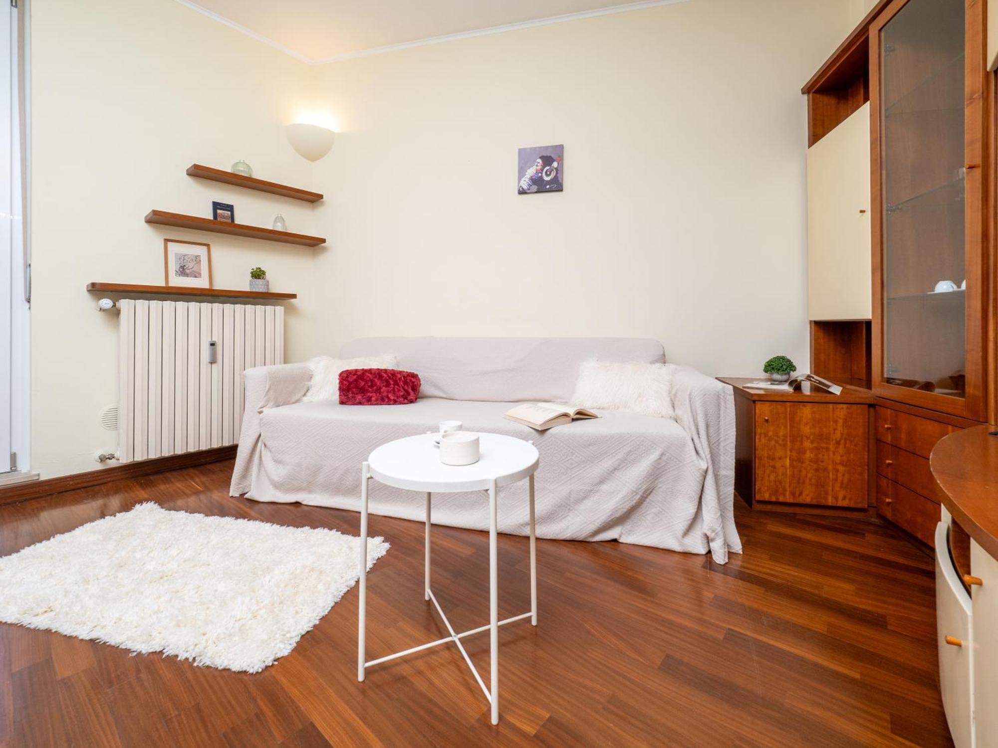 Flat In Center With Terrace, Near Garibaldi Fs Appartamento *