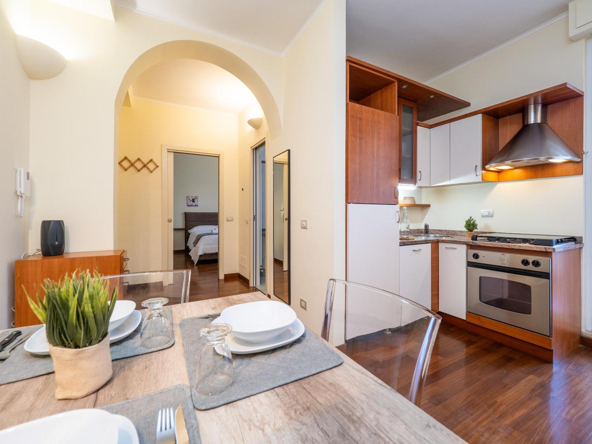 Flat In Center With Terrace, Near Garibaldi Fs Appartamento