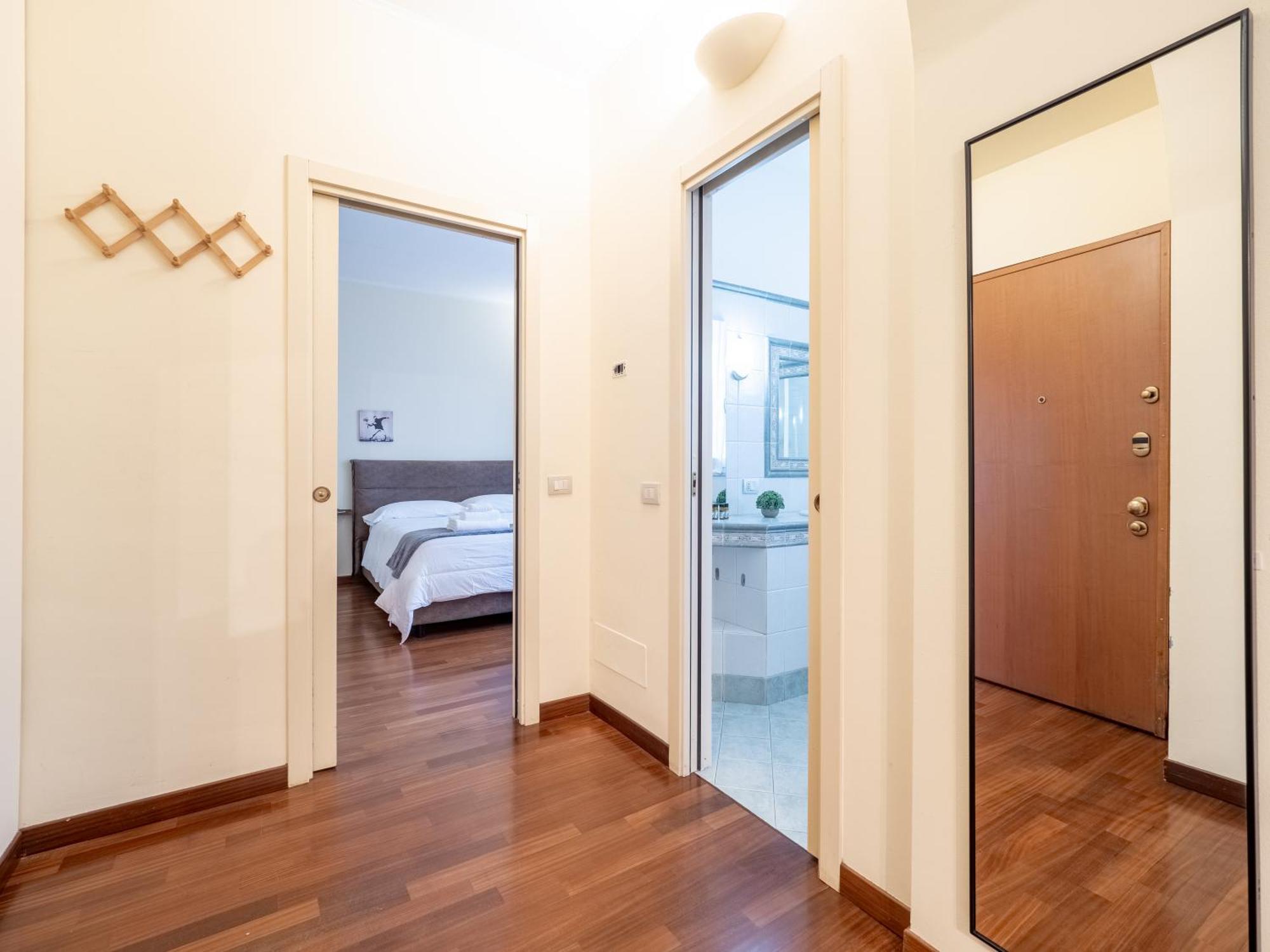 Flat In Center With Terrace, Near Garibaldi Fs Appartamento *