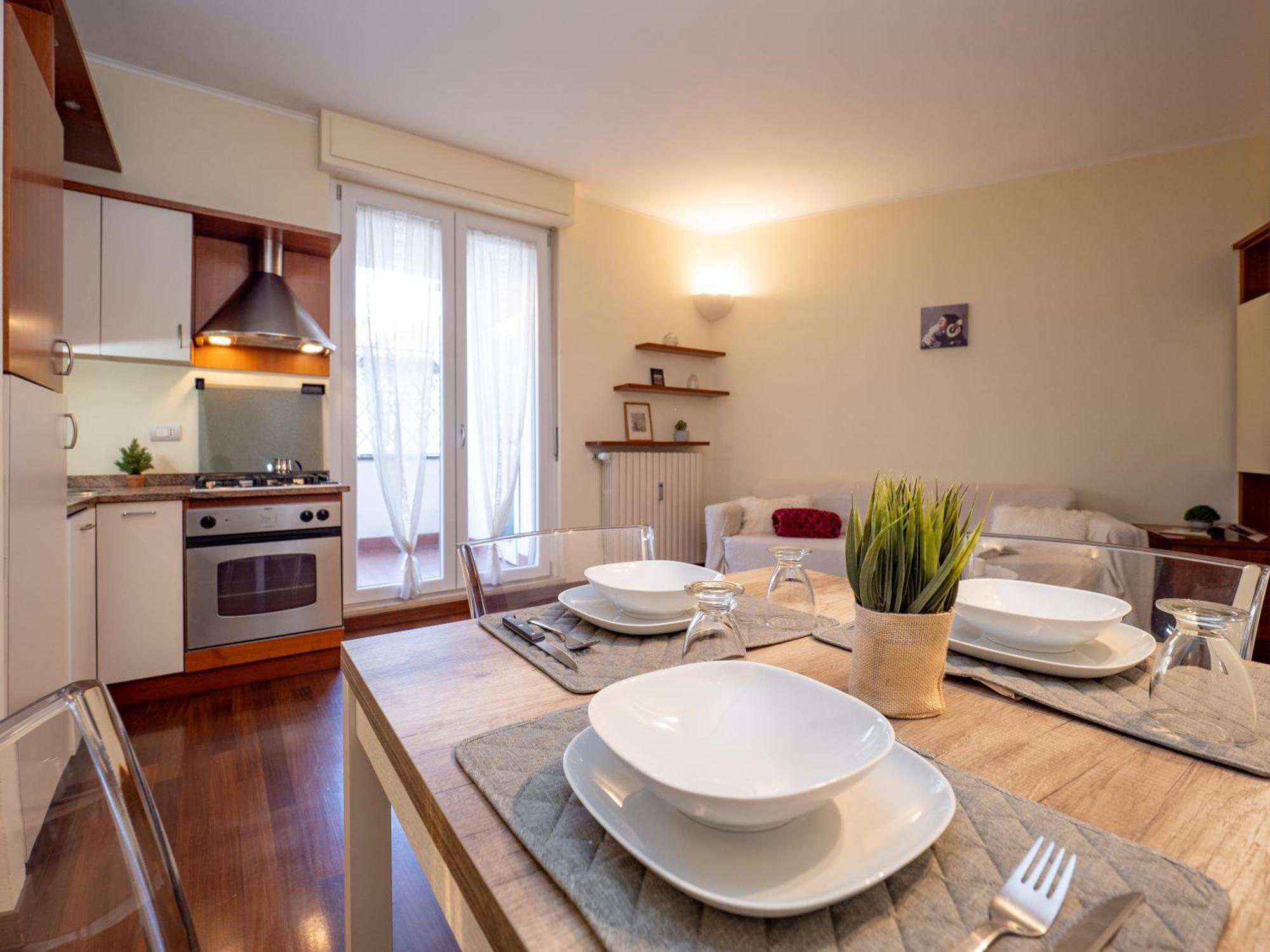 Flat In Center With Terrace, Near Garibaldi Fs * Milano